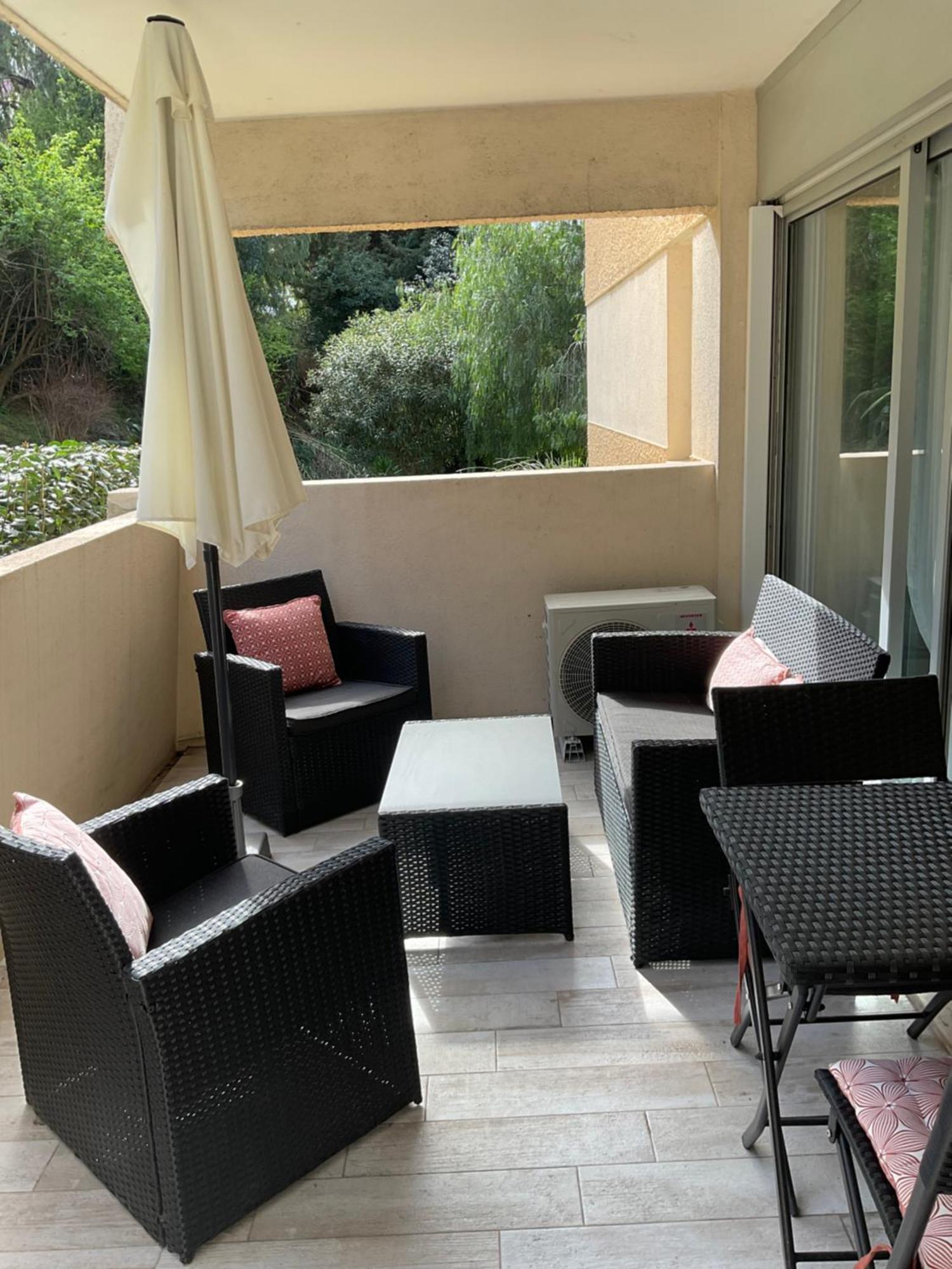 Studio Coin Nuit Terrasse Parking Clim Niza Exterior foto
